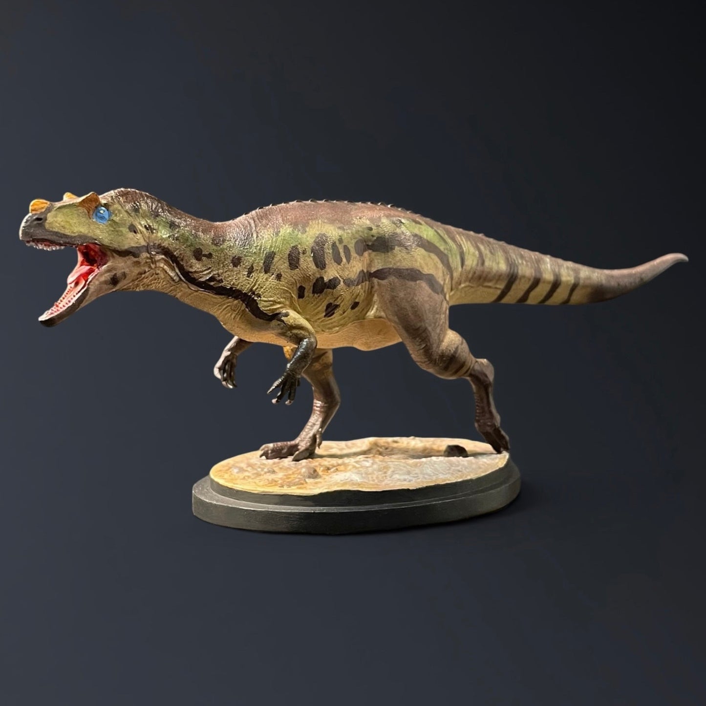 Dinosauri d'Italia - 03 “SALTRIO” | Modellino di Saltriovenator zanellai 1:32 (dipinto a mano)