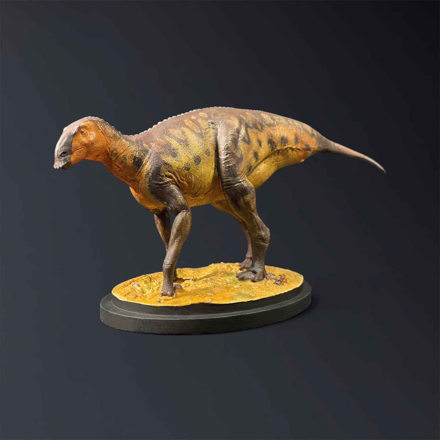 Dinosauri d'Italia - 02 “BRUNO” | Modellino di Tethyshadros insularis 1:25 (dipinto a mano)