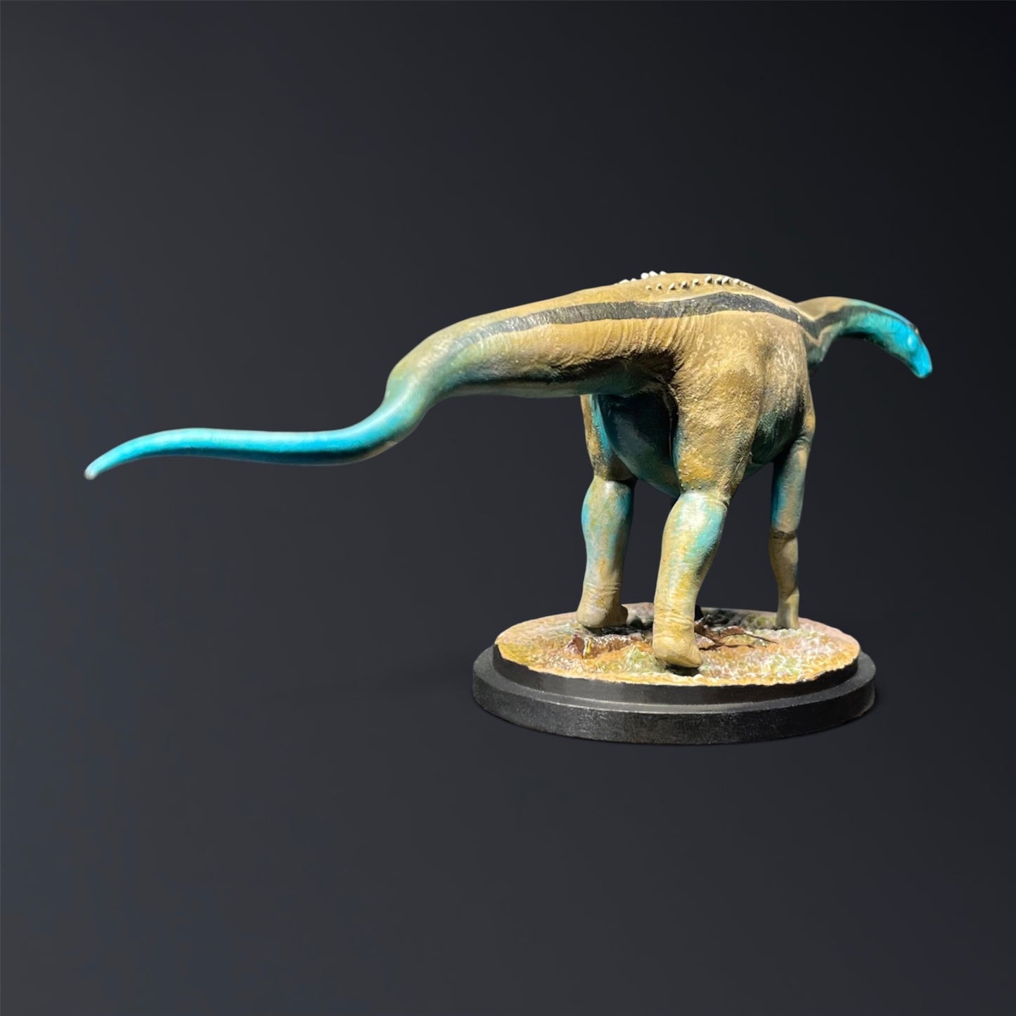 Dinosauri d'Italia - 04 “TITO” | Modellino di Titanosauria indet. 1:25 (dipinto a mano)